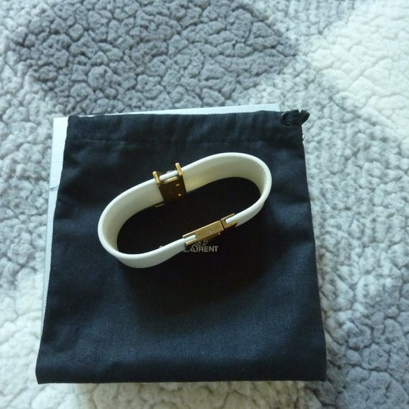 SAINT LAURENT Leather 'YSL' Monogram Star Bracelet - Picture 10 of 13